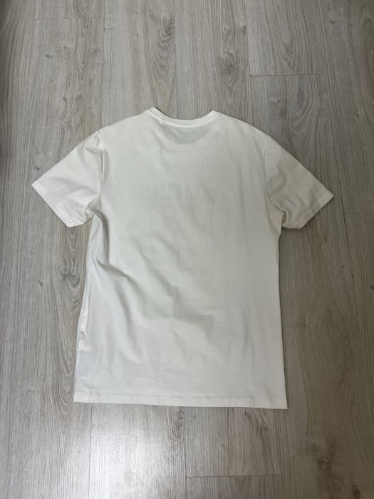 Vand tricou Guess S slim fit impecabil