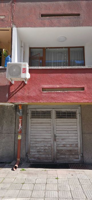 Гараж+парко място под наем.Пловдив,Каменица2,ул.Богомил102.ток, вода.