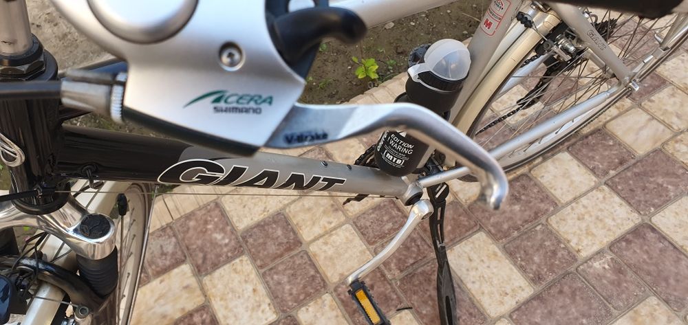 Продаётся брендовый велосипед GIANT Tourer