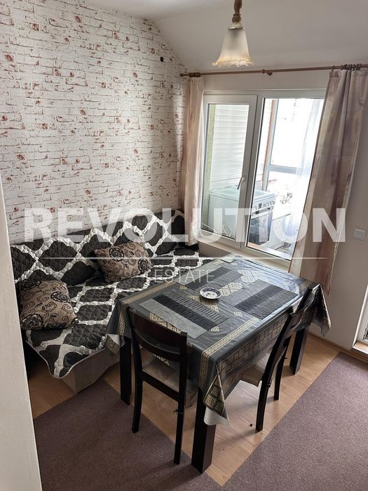 Дава се под наем Четиристаен апартамент в Варна, Колхозен пазар - 100 кв.м за 450 € - Снимка #1