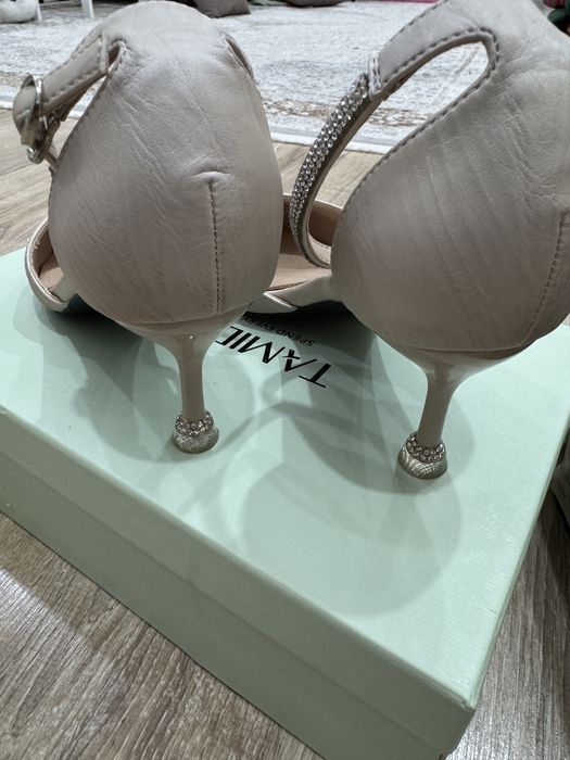 Туфли вечерние блестящие