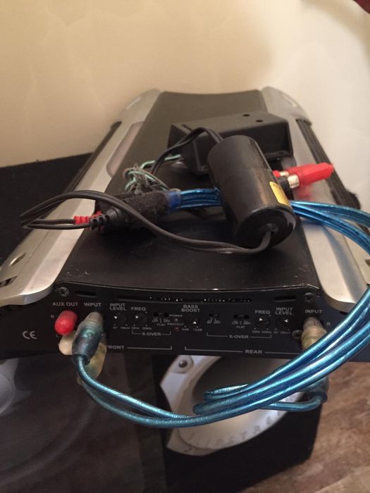 Statie + Subwoofer JBL profesionala 3000 W / boxe / amplificator