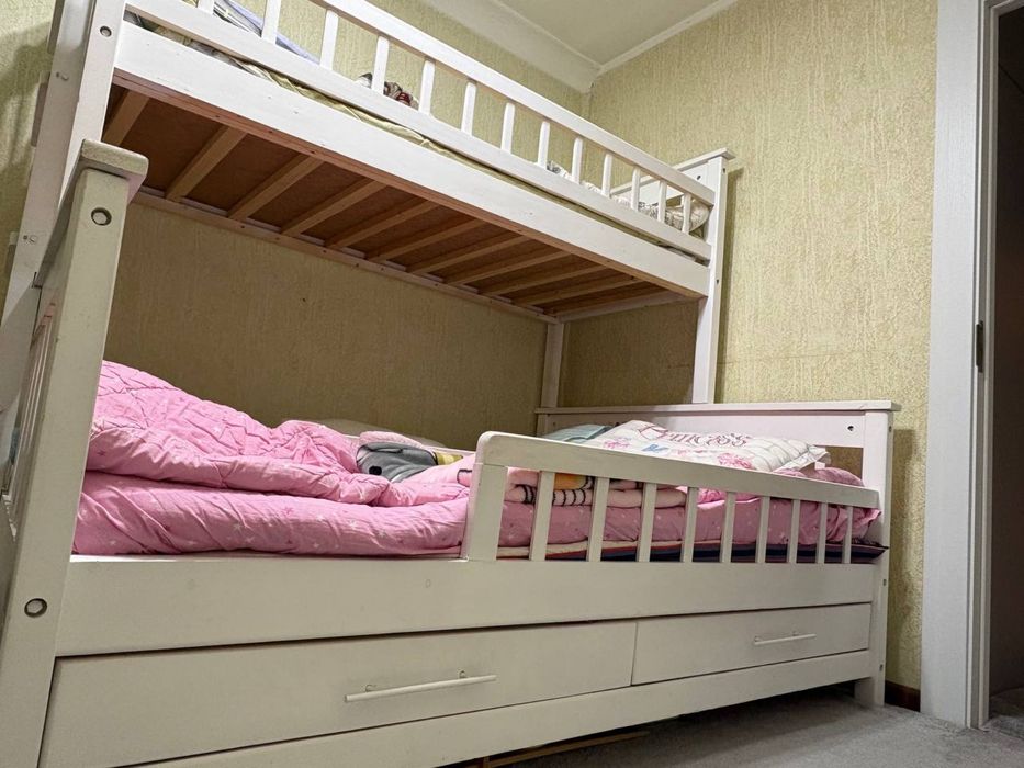 Кровать двухярусная