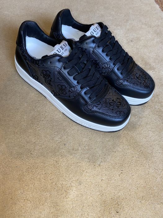 Papuci GUESS originali