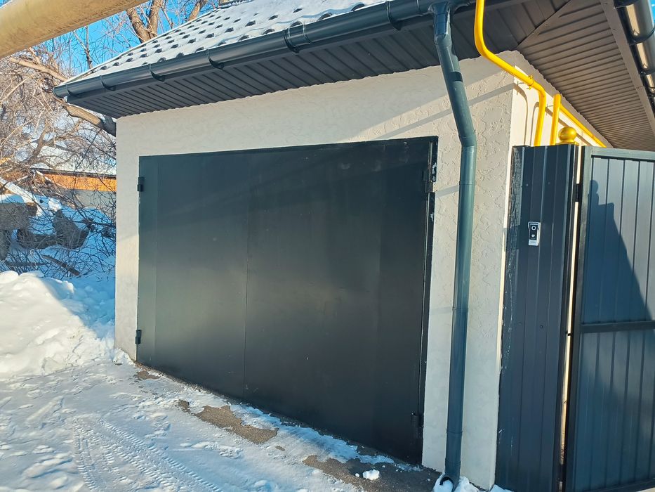 Ворота гаражные новые