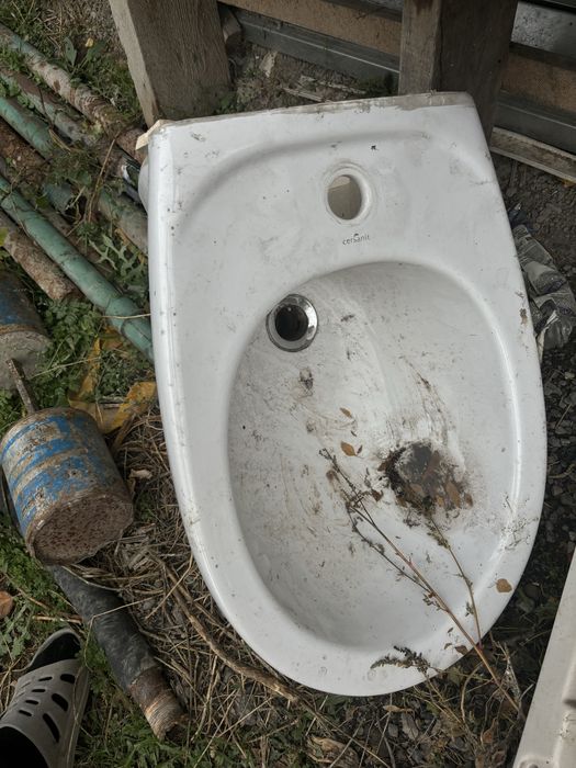 Продам унитаз биде