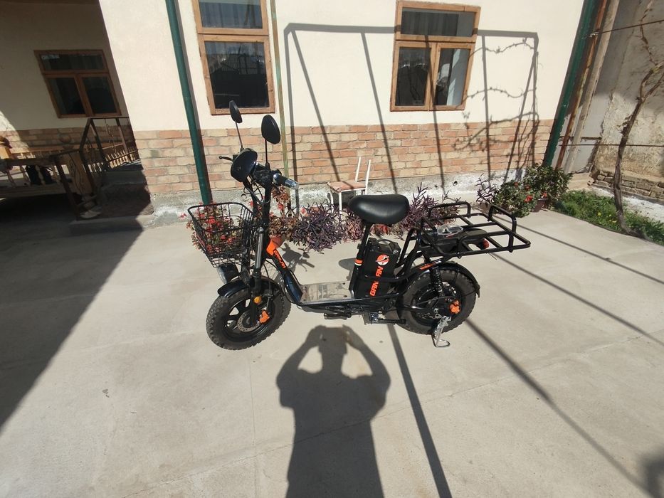 Скутер сотилади. 2025 .