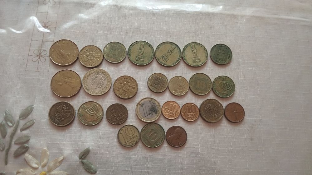 Eski tangalar bor narhini kelishtrb beraman SSR paytidegi tangalar