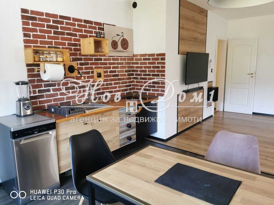 Продава се Тристаен апартамент в Варна, Възраждане 4 - 134 кв.м за 1974 €/кв.м - Снимка #7