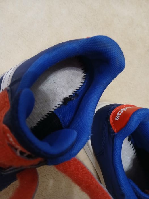 Адидас унисекс 26