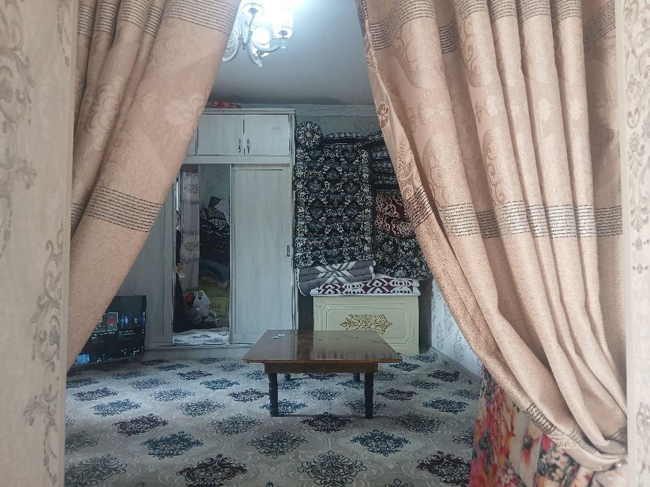 Uy yangi remont hamma mebellar yangi glamlar ham