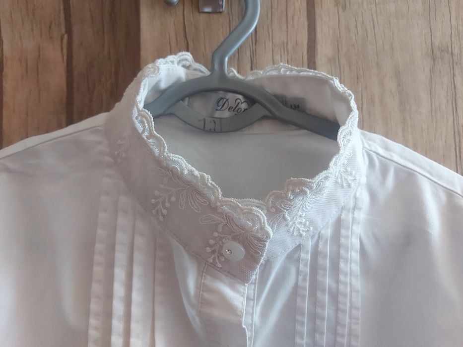 Школьные рубашки б/у на девочку 7-8 лет. Состояние отличное. Привозные