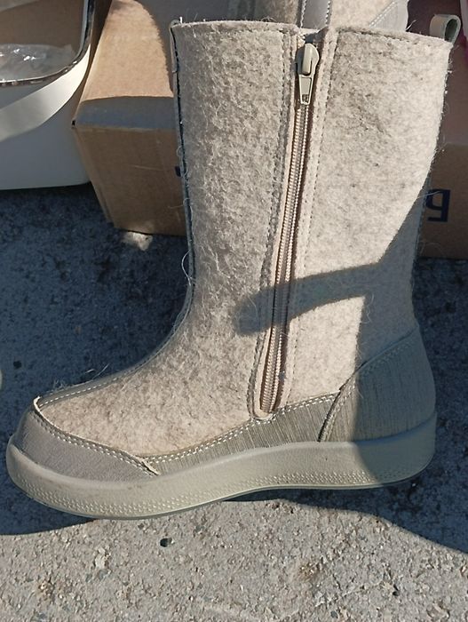 Валенки утеплённые р.32.