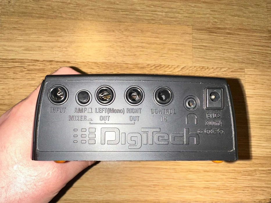 Digitech RP70 Guitar Multi Effect Pedal