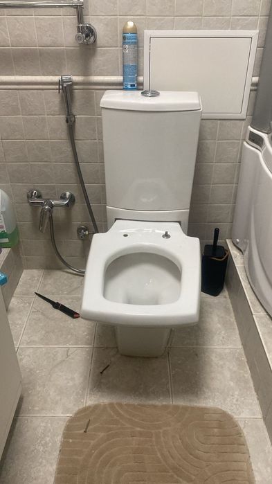 Продам унитаз  в рабочем состоянии