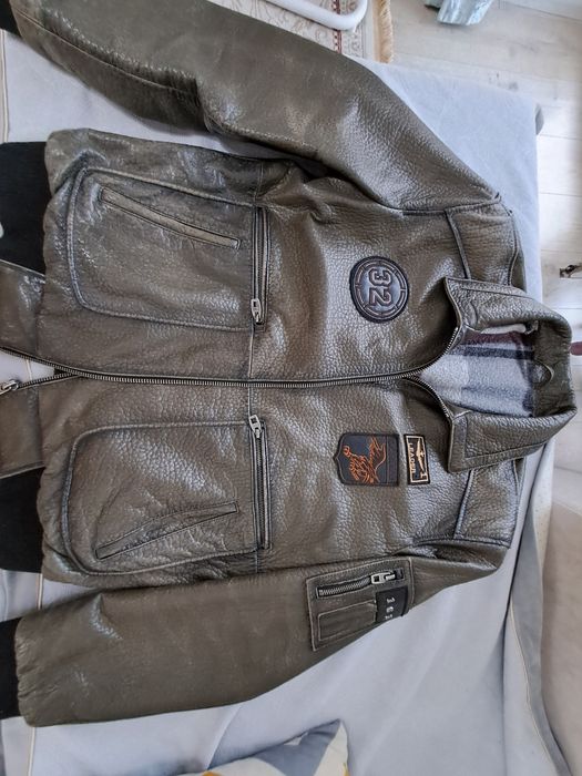 Продам кожаную куртку