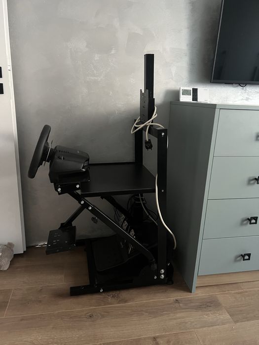 Logitech g29 със стойка