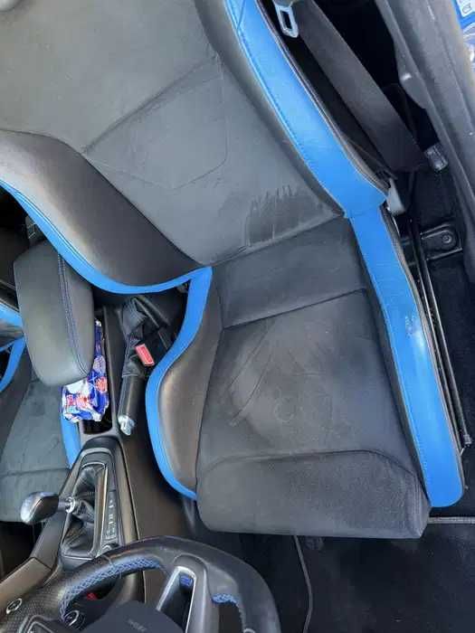 Ford Focus RS Blue & Black