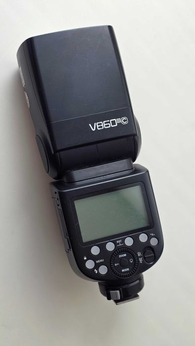 Вспышка Godox V860II для Canon