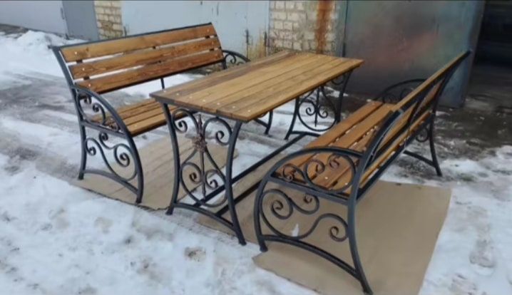 Двери ворота вальеры