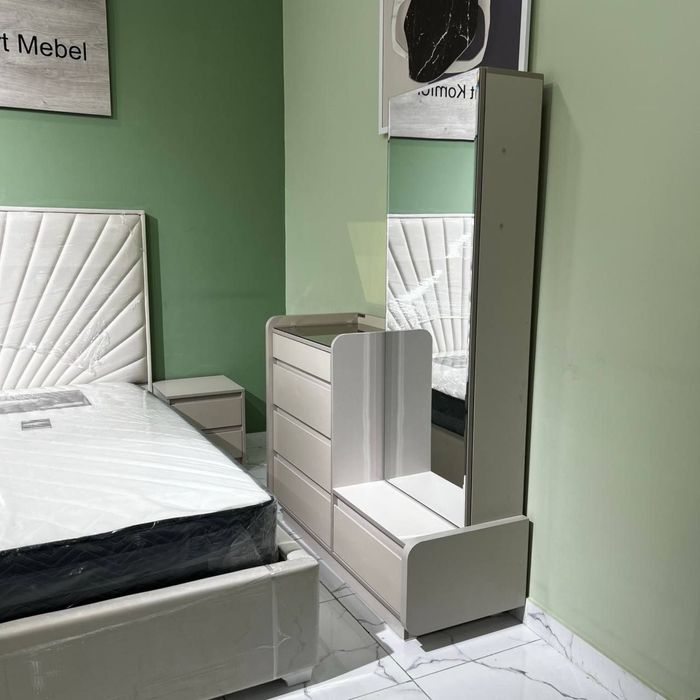 Спальный гарнитур.