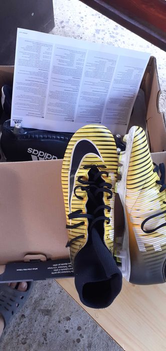 Ghete fotbal originale stare bună