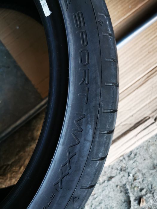 2 броя 225/40/18 дот:2019 Dunlop Sport maxx