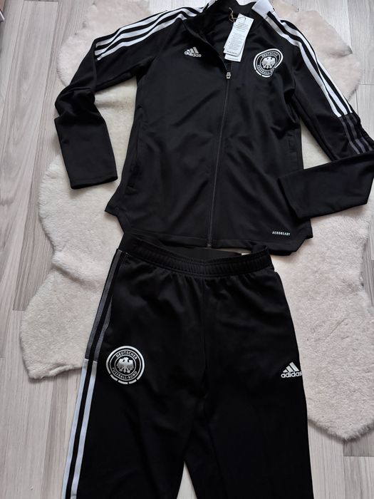 Trening adidas marimea S