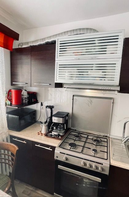 Vând apartament 3 camere Oradea Rogerius.Etaj 1.