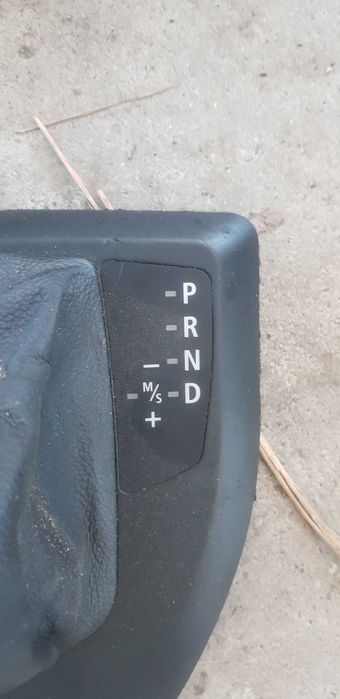 Конзола скоростен лост - /БМВ/BMW/-/е60/е61/-M57N2 3.0d 231кс.