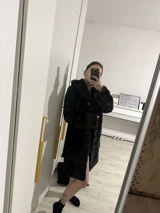 Продам шубу норковую