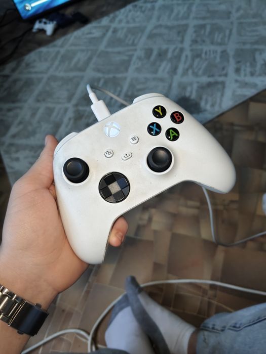 Xbox series s с джойстиком