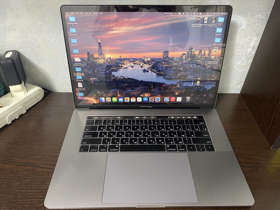 MacBook Pro i9  2019