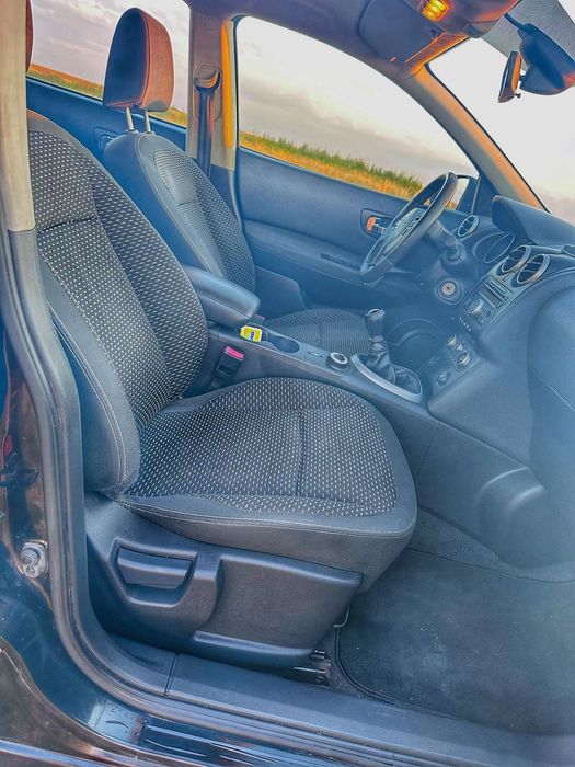 Nissan Qashqai Nissan Qashqai 4x4 2.0 Benzină