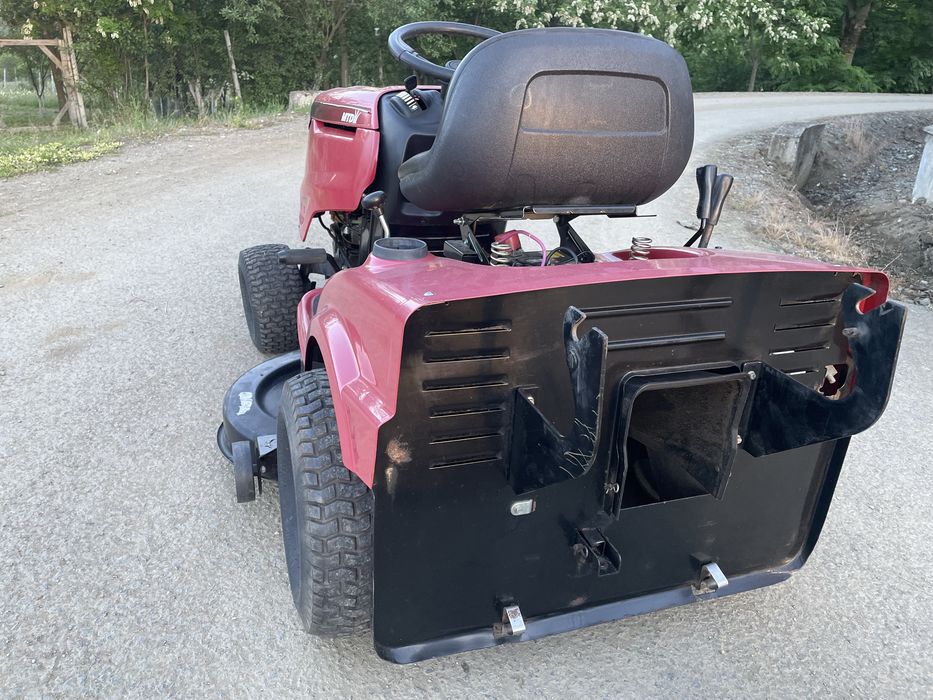Vand tractoras tuns iarba/gazon MTD 14,5 cp import germania