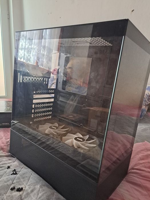 1stPlayer MIKU Mi7-A, mid-tower в черно с прозрачен/стъклен страничен