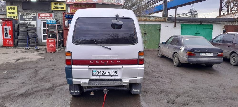 Продам машину, Мецубиси делика