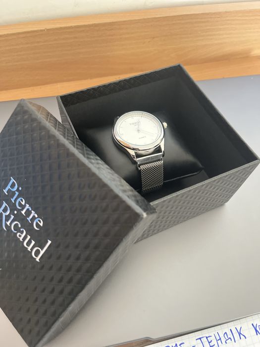 Продам часы Tissot