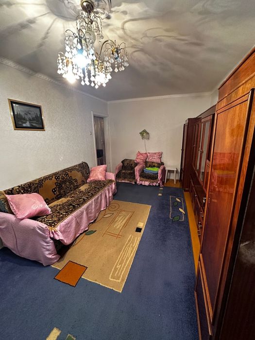 Продам 2 комн квартиру на 8 школе