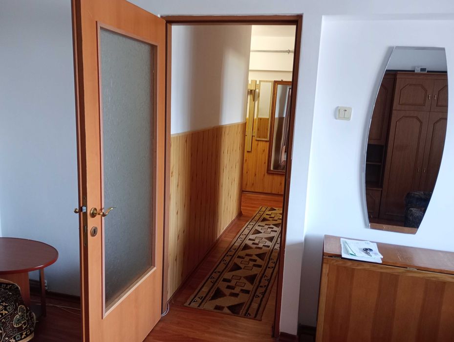 Apartament 1 camera McDonald's
