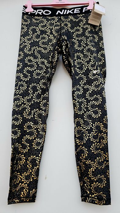 Nike оригинален дамски клин Л размер нов