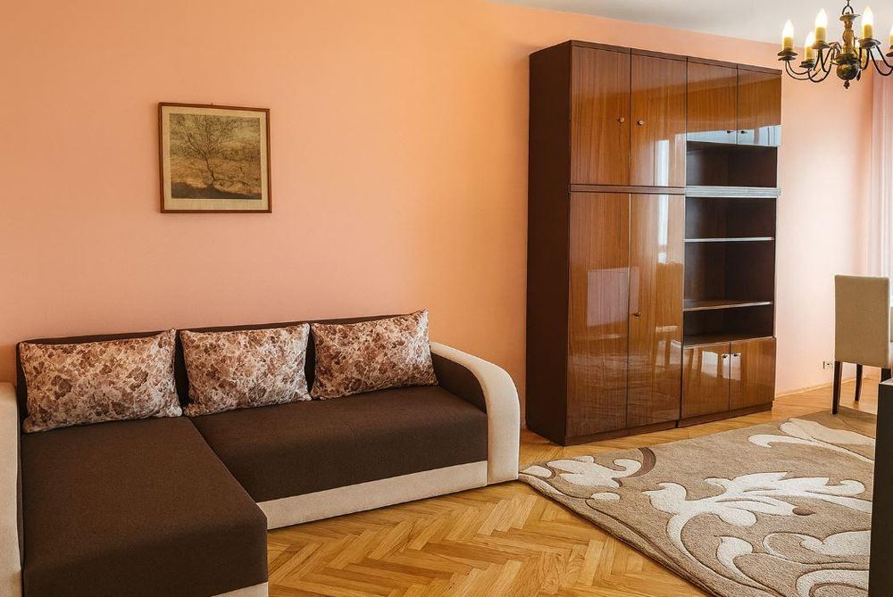 Тристаен апартамент в района на Чайка!