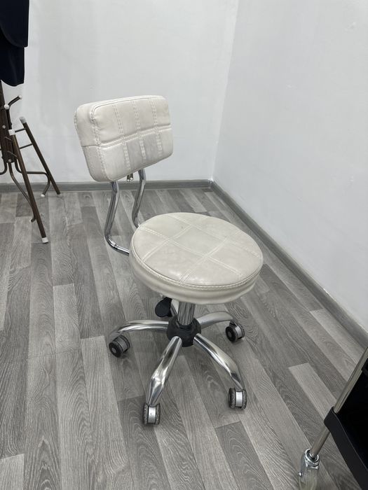 Мягкая мебель для салона стул