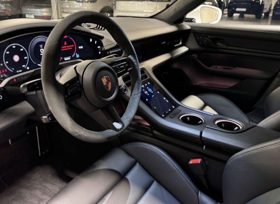 Porsche Taycan GTS