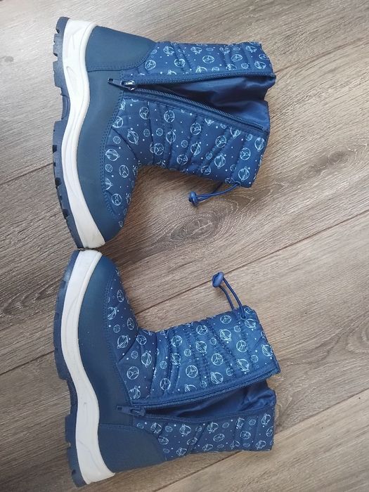 Детски ботуши с цип и вата нови