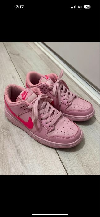 Nike Dunk Low Triple Pink