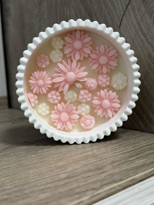 Соеви свещи с цветя