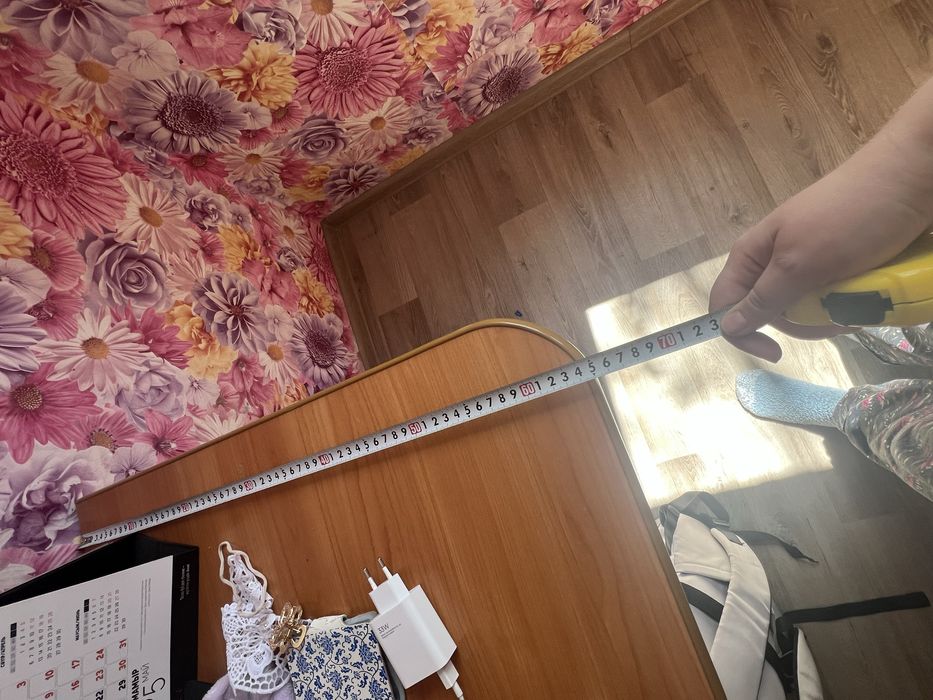 Продам компьютерный, письменый стол б/у