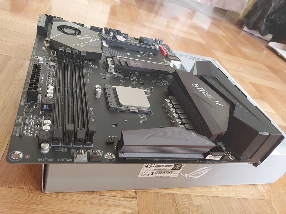 AMD Ryzen 7 5800X + Gigabyte X570 Aorus Elite