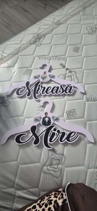 Umerase mire si mireasa